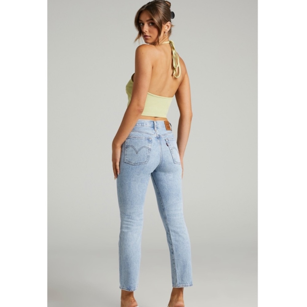 Levi’s wedgie crop straight
